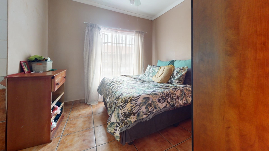 1 Bedroom Property for Sale in Bult West North West